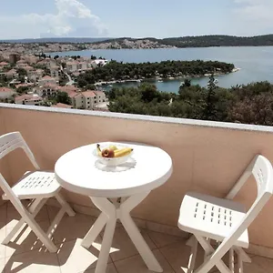 mia-trogir.hotels-in-trogir.com/